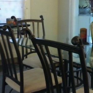 Meet your Posher, Pamela